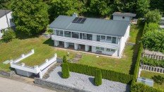 Hauptbild Thronen und Wohnen über den Dächern von Tuttlingen